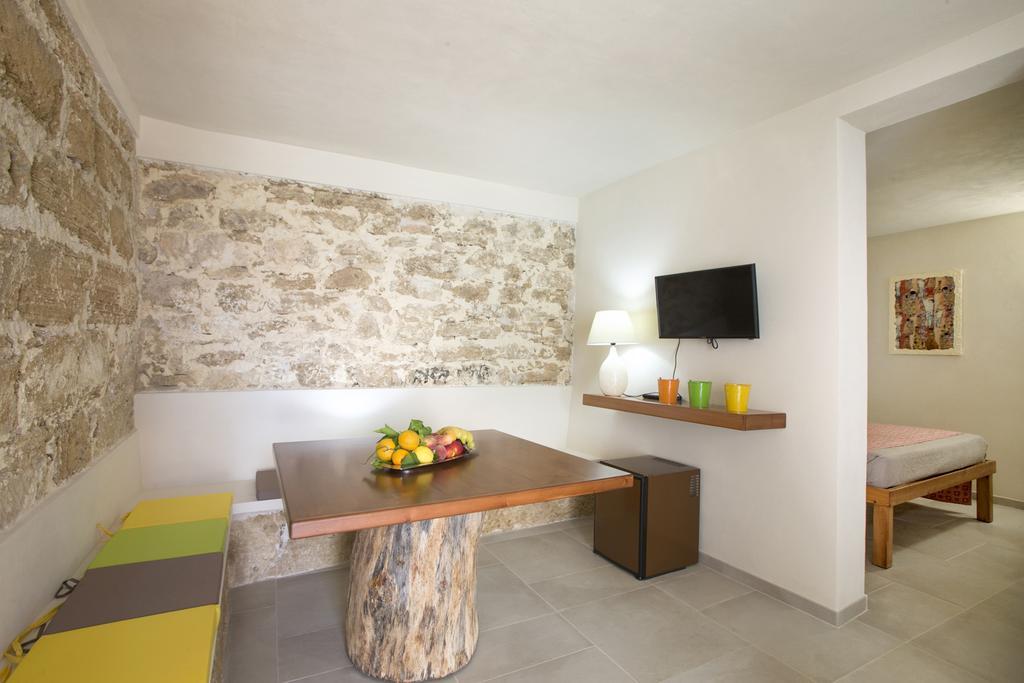 Bed and Breakfast La Rocca Scavata à Rilievo Extérieur photo